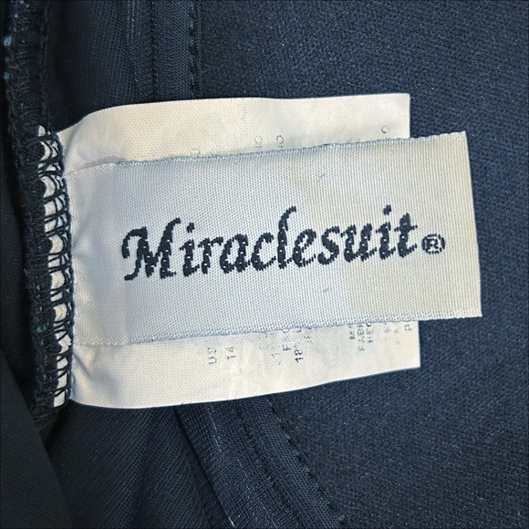 MiracleSuit Sandra D One Piece Swimsuit Size 14 Teal Aqua Blue Black Polka Dot - Picture 5 of 8